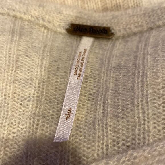 Free People Small Knit Heather Grey Oversized Sweater Wide V Neck - Picture 5 of 6